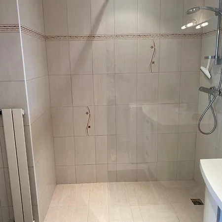 Joli Calme Avec Vue Piscine Apartamento