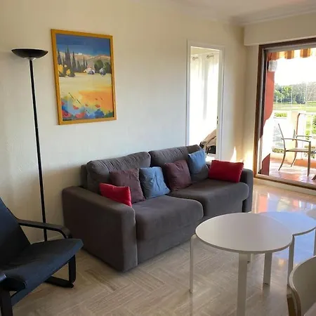 Joli Calme Avec Vue Piscine 公寓 Mandelieu